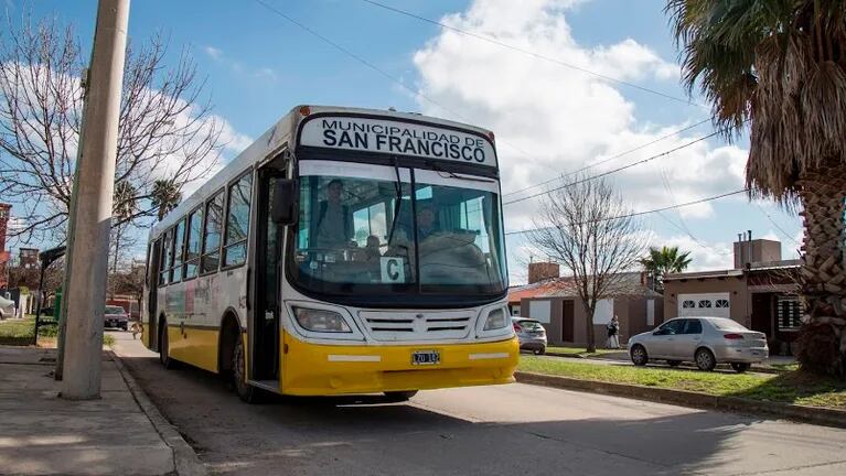 En el interior de Córdoba advierten una situación límite por la quita de subsidios al transporte