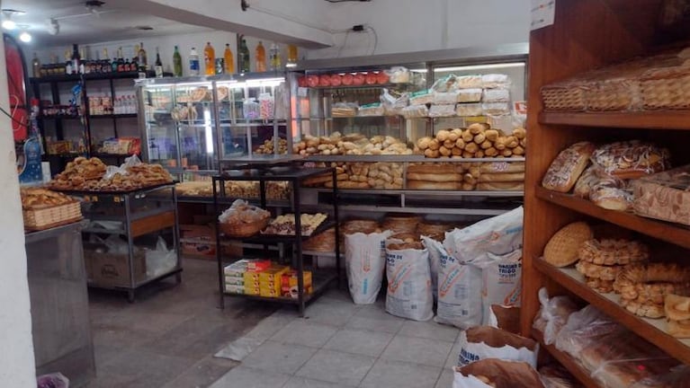 10 personas asaltaron una panadería: “Fue un robo, nada de saqueos”