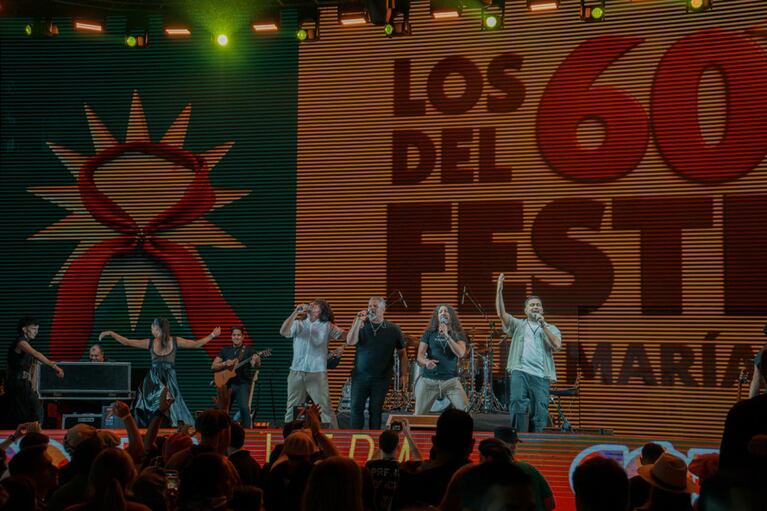 25 mil personas dijeron presentes en la apertura de la 60° edición.