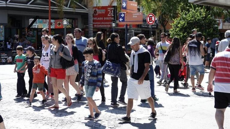 30 de abril: la diferencia entre feriado y día no laborable