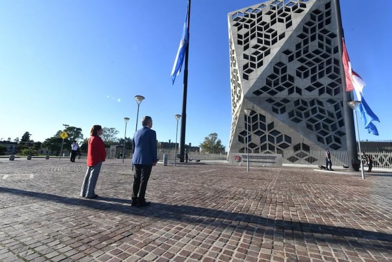 38 años de Malvinas: el homenaje de Alberto Fernández, la Provincia y la Municipalidad