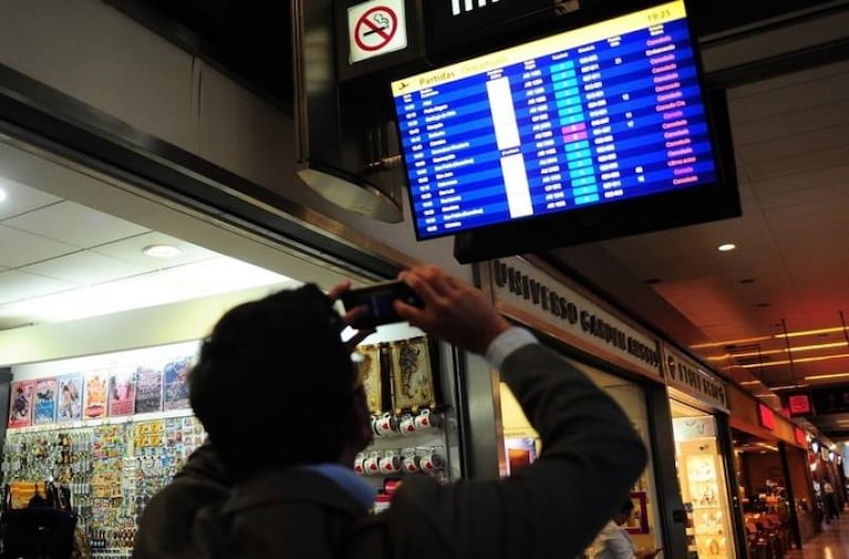 40 mil pasajeros afectados por el paro de Aerolíneas y Austral