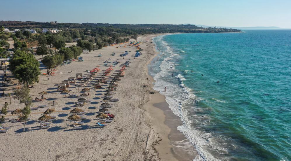 La isla está en Grecia y permite trabajar y disfrutar de días libres.