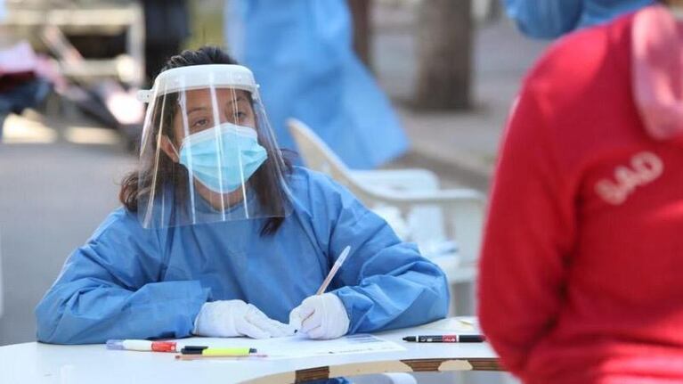 855 pacientes están en camas de terapia intensiva en la provincia.