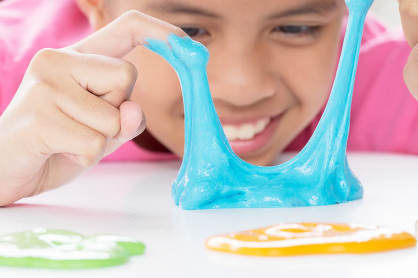 Los peligros de la masa Slime, la nueva moda entre los niños