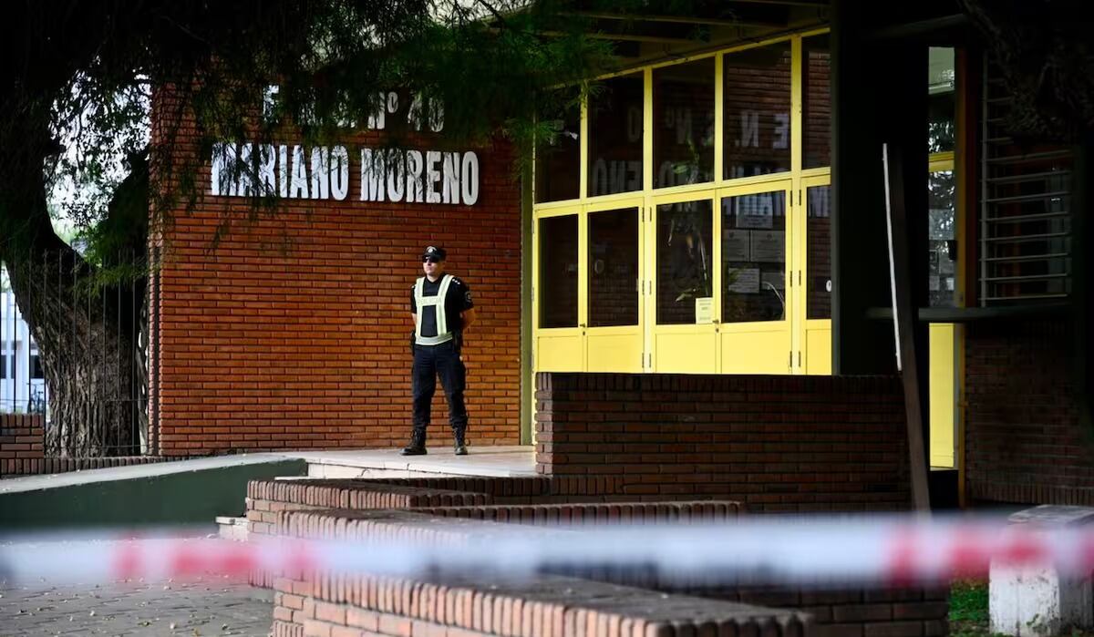 Sobreseyeron al joven que mató a un alumno de 13 años dentro de una escuela en Santa Fe