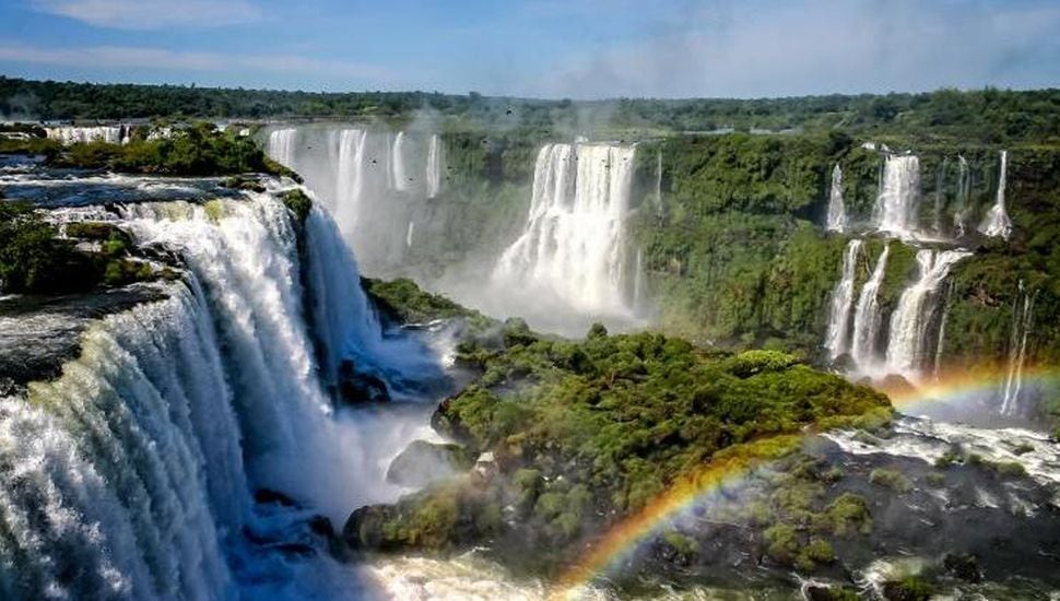 Las Cataratas del Iguazú, una de las maravillas naturales argentinas.