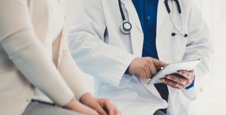 Médico cordobés admitió haber abusado de una paciente y fue condenado: la pena