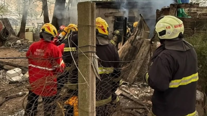 El incendio causó la muerte de un hombre de 66 años. Foto: Bomberos Voluntarios de Marcos Juárez.