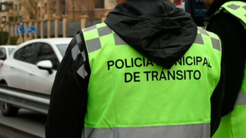 Detuvieron a un inspector municipal de Córdoba acusado de balear una casa: investigan si actuaba para prestamistas