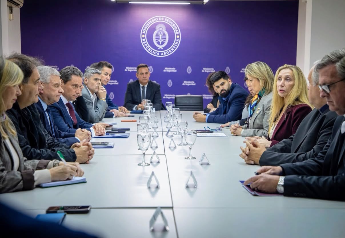 La reunión en el Ministerio de Seguridad de la Nación para coordinar el operativo por la visita del papa León XIV.