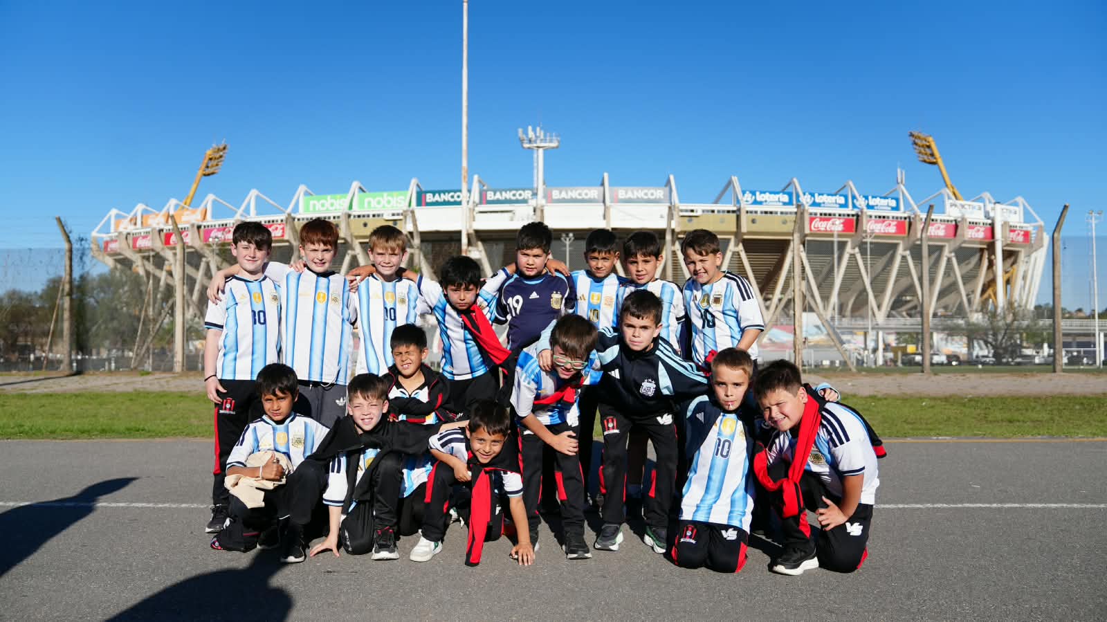 La Scaloneta juega en el Kempes. (Foto: Lucio Casalla/ElDoce)