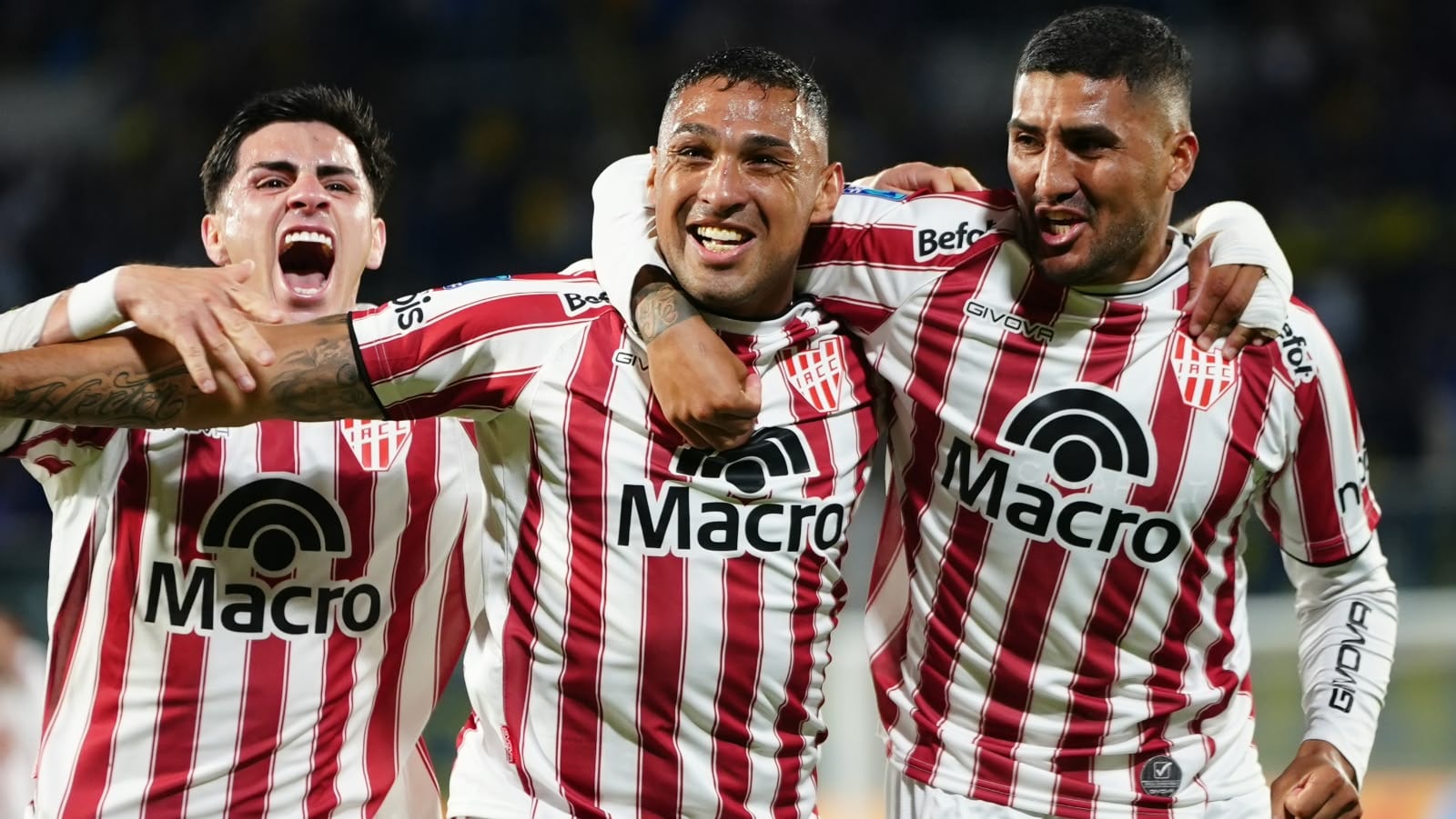 Instituto llega como único puntero. (Foto: Lucio Casalla/El Doce)