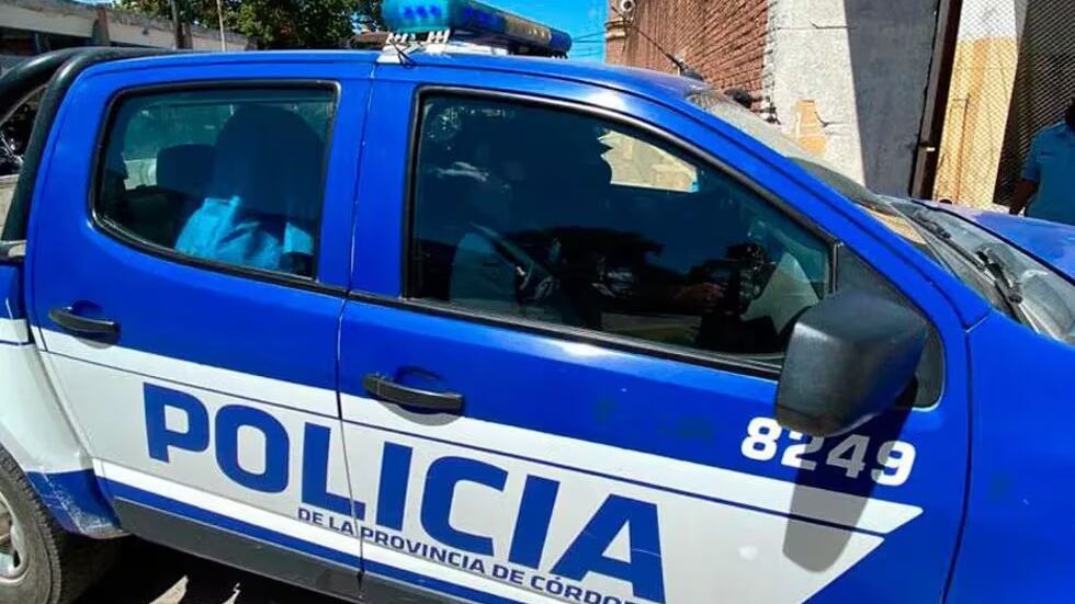 Lo estaban desalojando en Córdoba, se prendió fuego para evitarlo y terminó internado