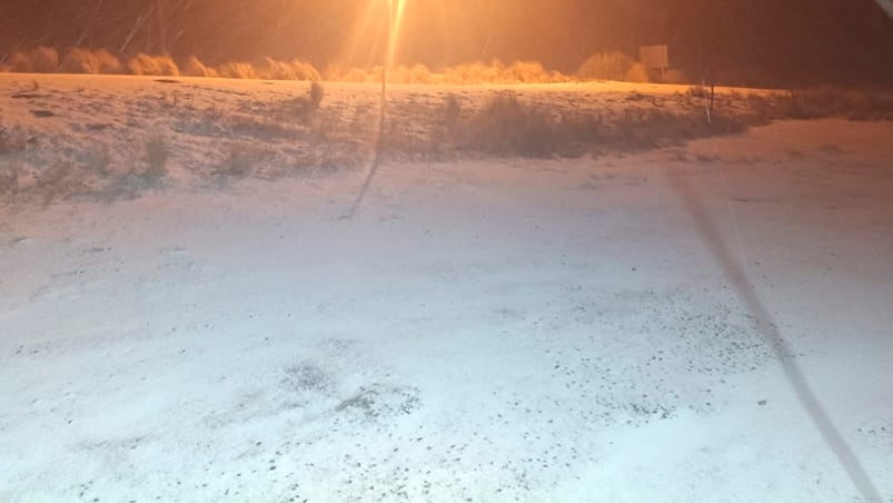 Volvió la nieve a Córdoba y cortaron el Camino de las Altas Cumbres: cómo sigue el tiempo