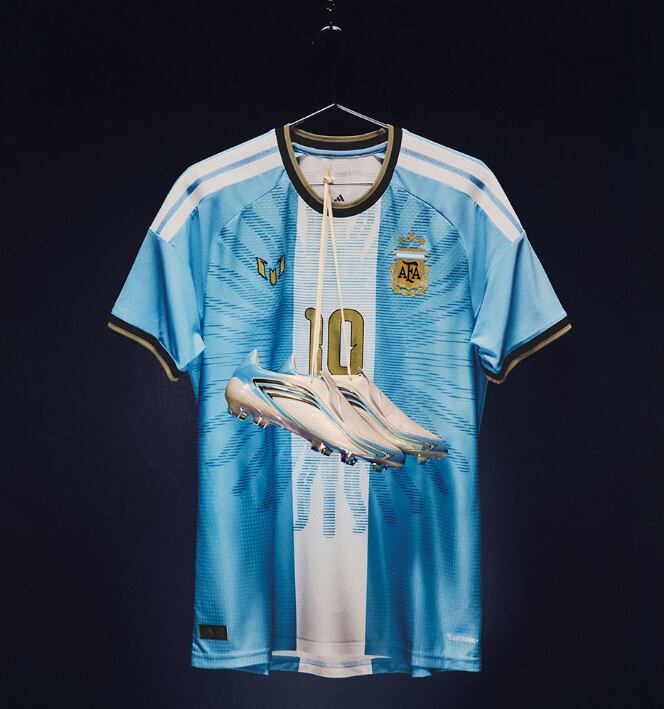 La camiseta que el 10 usará en su despedida.