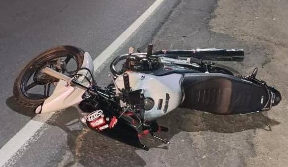 Murió un motociclista de 17 años tras chocar con un auto en el interior de Córdoba