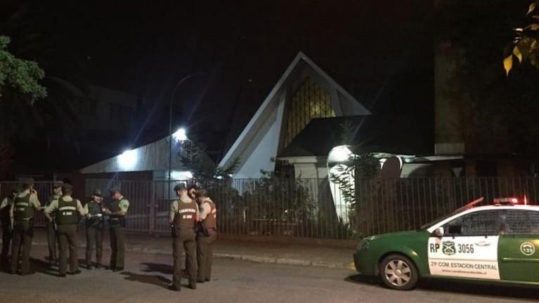 A días de la llegada del Papa, atacaron una iglesia en Chile