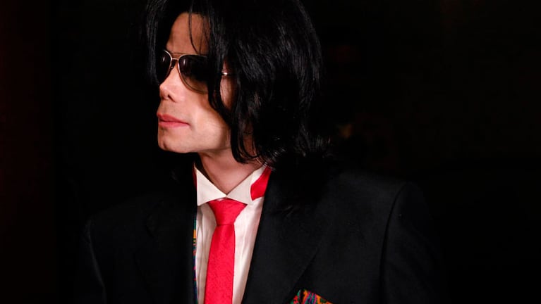 A diez años de su muerte, Michael Jackson sigue bajo la lupa.