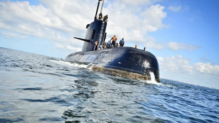 A la búsqueda del submarino suman un nuevo barco con una vidente 