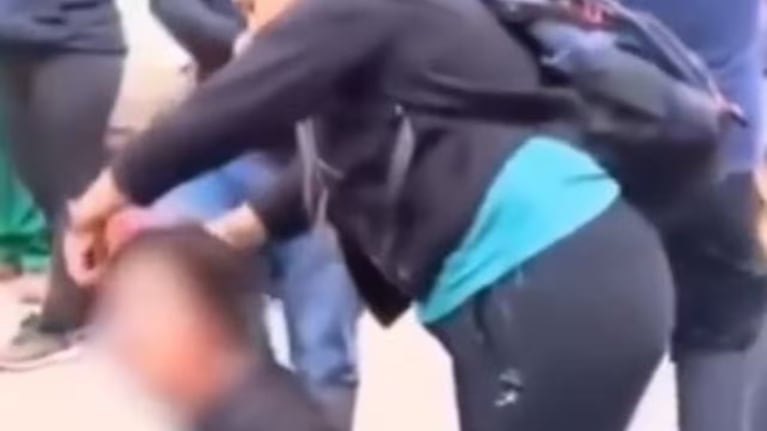A la tucumana hasta la amenazaron con prenderla fuego.