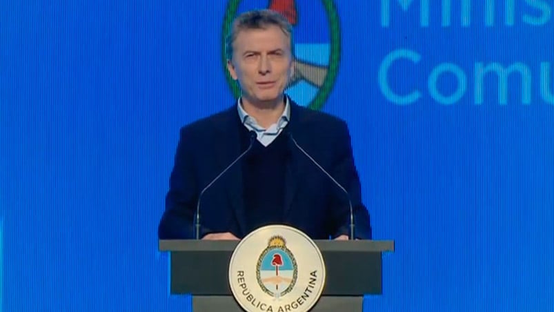 A Macri no le gustó el video de presentación de canje de los celulares.