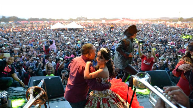 A pesar de la muerte, la fiesta siguió tal como estaba planeada. Fotos: eluniversal.com.mx