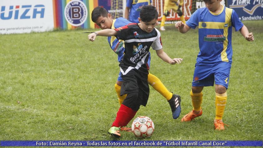 A pesar del mal tiempo, se vio buen fútbol. 