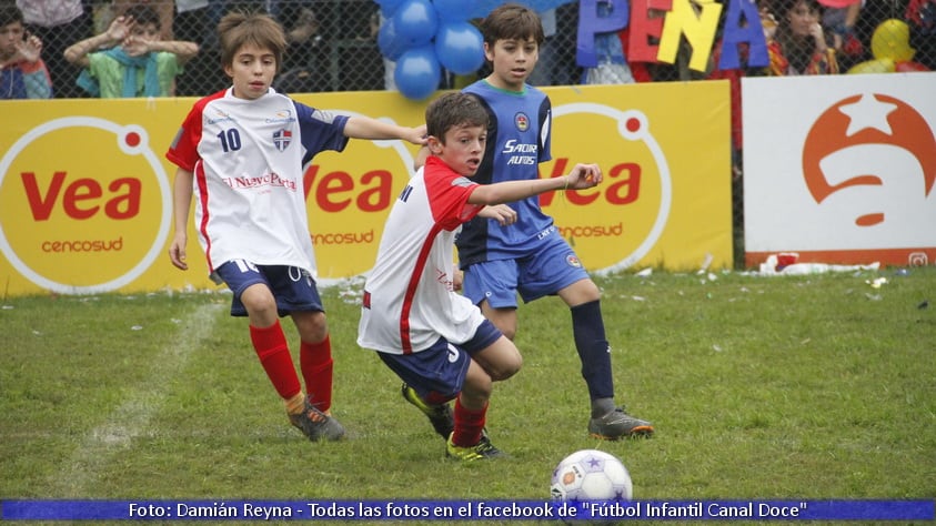 A pesar del mal tiempo, se vio buen fútbol. 