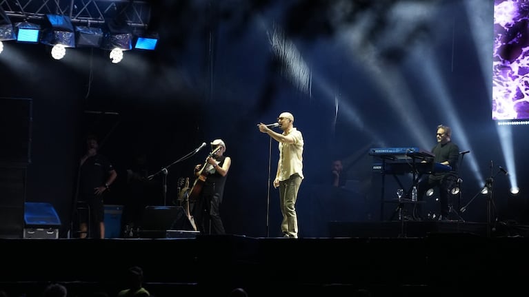 Abel Pintos en el Cosquín Rock (Foto El Doce / Matías Carrizo)