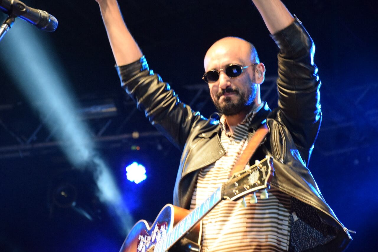Abel Pintos enamoró a una multitud en Santa María de Punilla. Foto: Dahyana Terradas / ElDoce.tv