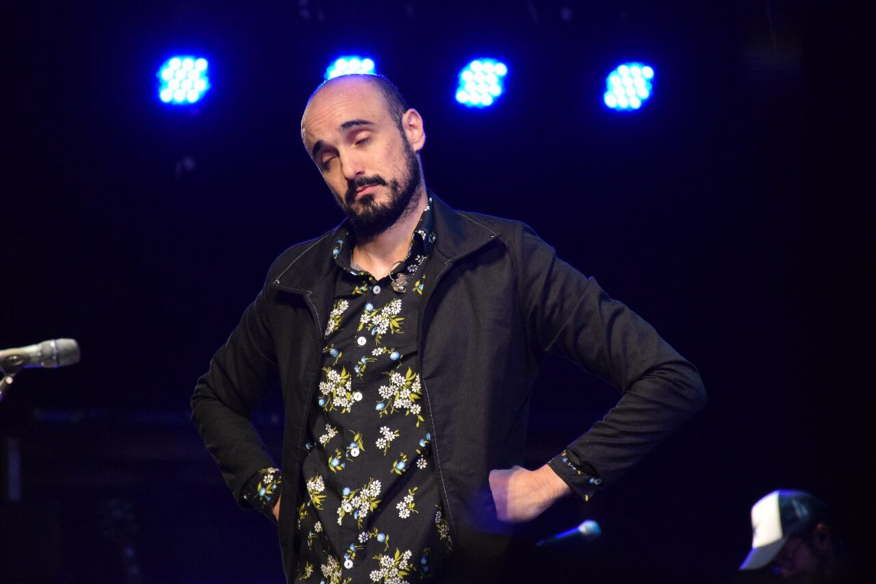 Abel Pintos enamoró a una multitud en Santa María de Punilla. Foto: Dahyana Terradas / ElDoce.tv