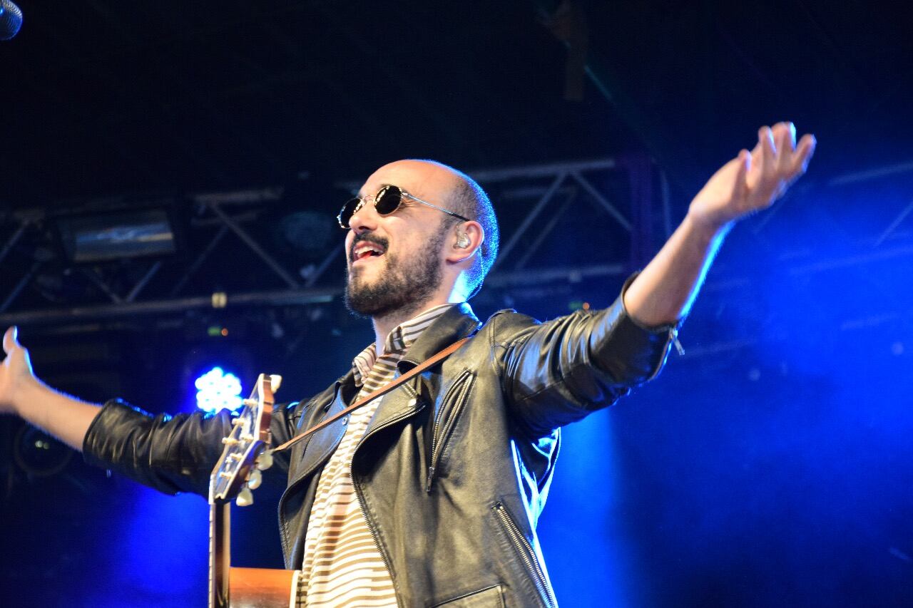 Abel Pintos enamoró a una multitud en Santa María de Punilla. Foto: Dahyana Terradas / ElDoce.tv