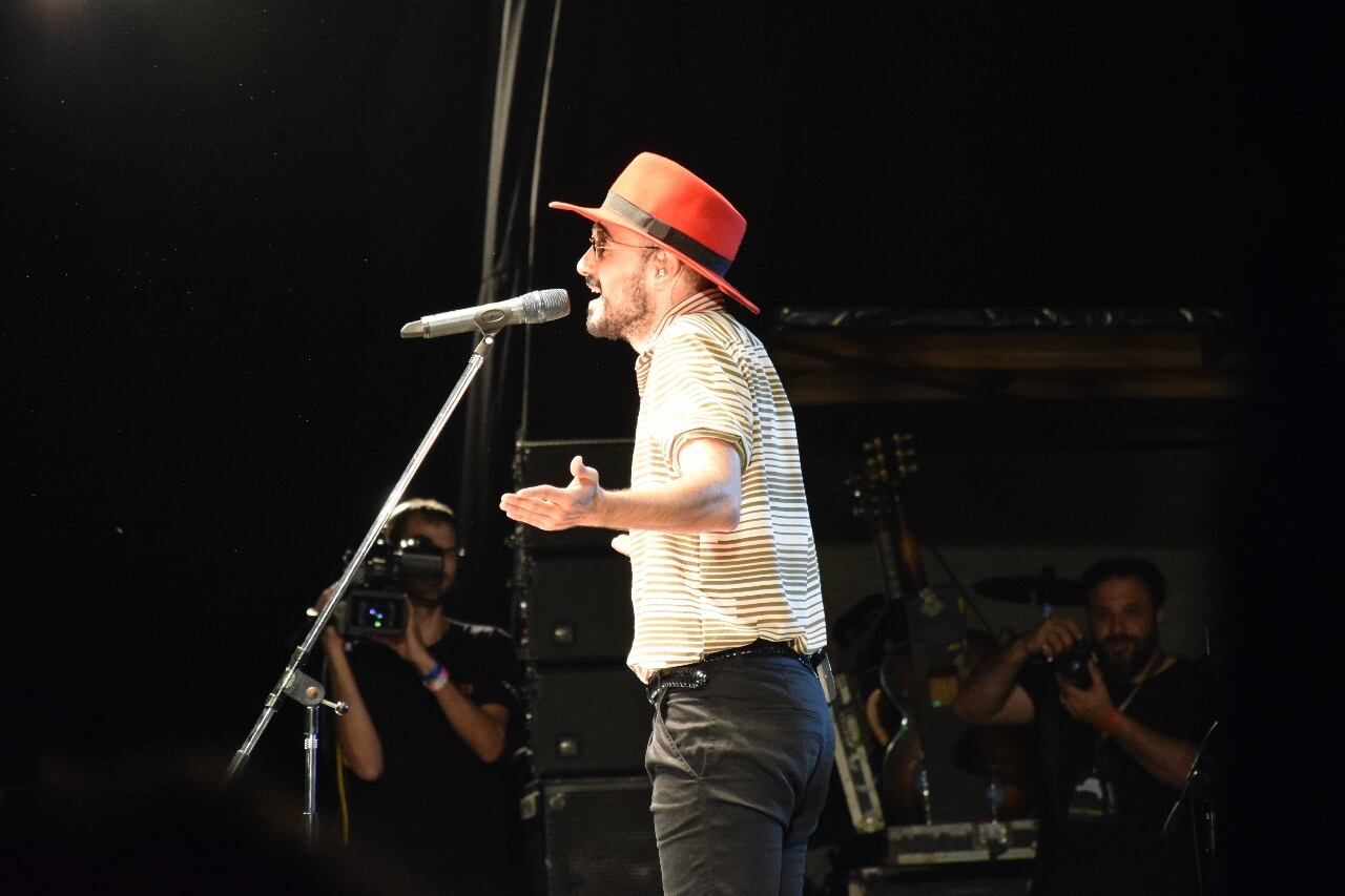 Abel Pintos enamoró a una multitud en Santa María de Punilla. Foto: Dahyana Terradas / ElDoce.tv