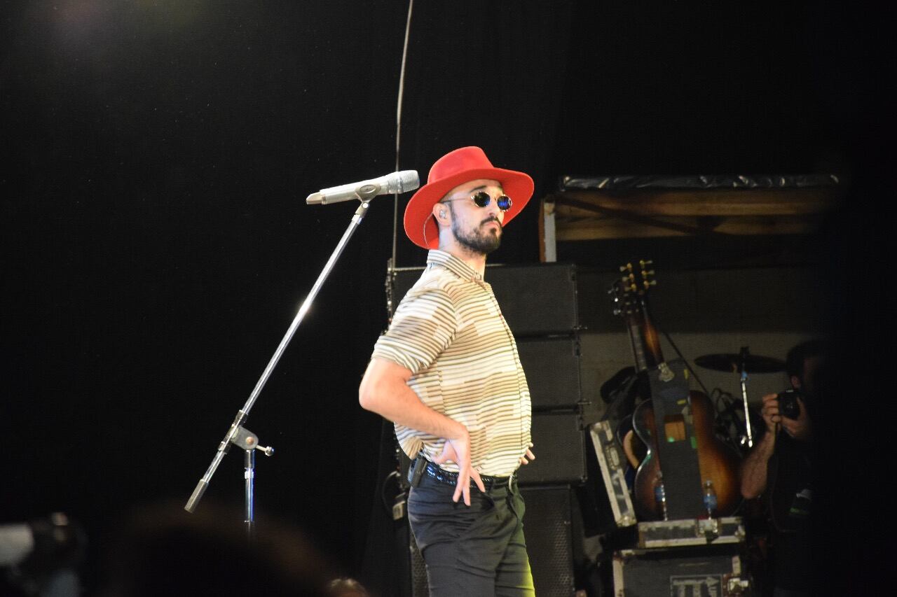 Abel Pintos enamoró a una multitud en Santa María de Punilla. Foto: Dahyana Terradas / ElDoce.tv