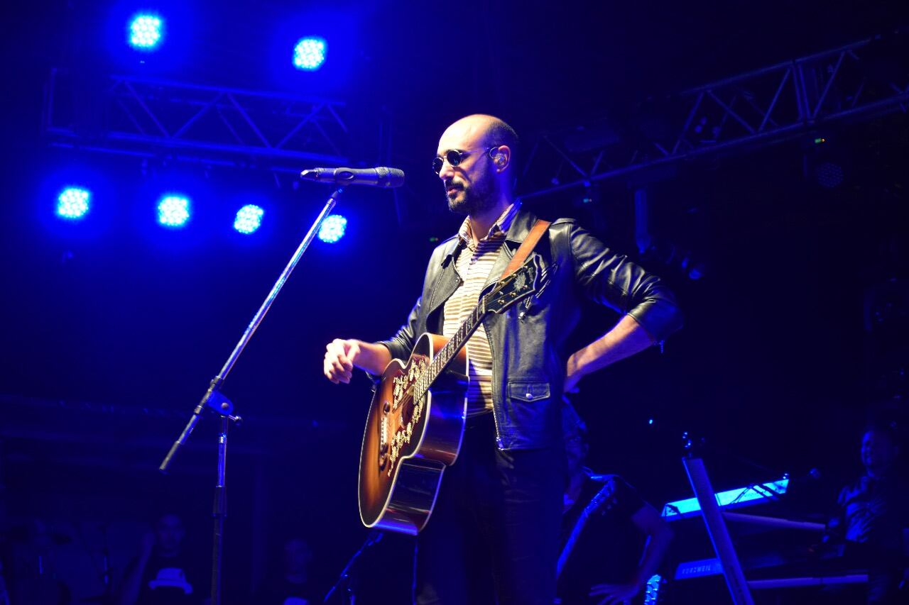 Abel Pintos enamoró a una multitud en Santa María de Punilla. Foto: Dahyana Terradas / ElDoce.tv
