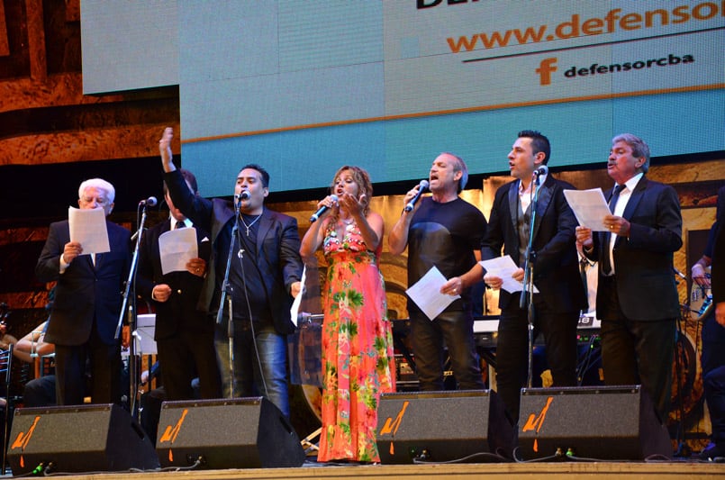 Abel Pintos llenó la Plaza Próspero Molina. Foto: Francesco Trombetta / ElDoce.tv