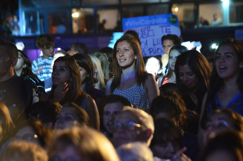 Abel Pintos llenó la Plaza Próspero Molina. Foto: Francesco Trombetta / ElDoce.tv