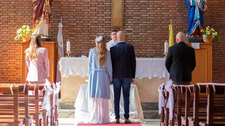 Abel Pintos y Mora Calabrese se casaron por iglesia: la participación clave de un cordobés