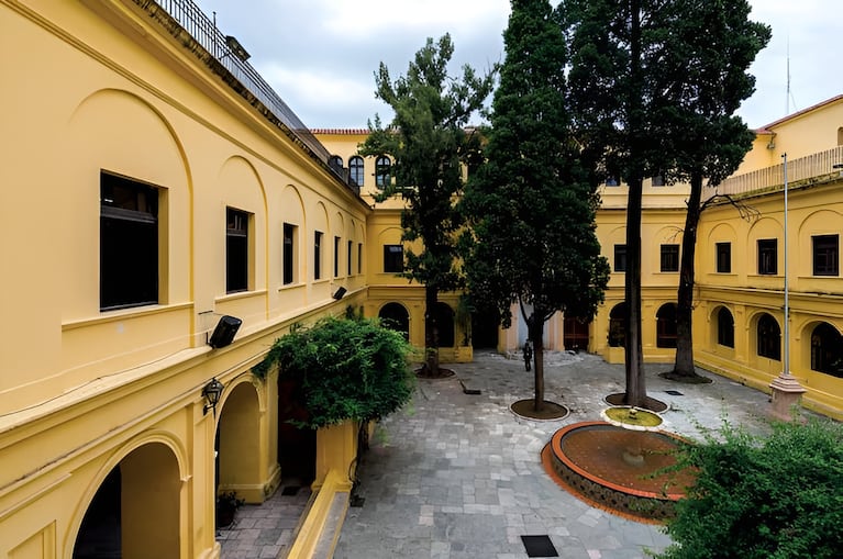 Abren 240 vacantes para estudiar en el Colegio Monserrat en 2027: requisitos, fechas y cómo anotarse