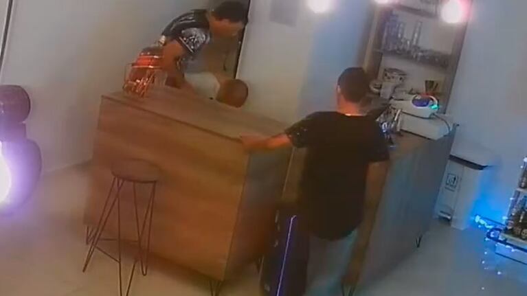 Abrieron hace solo dos meses y ya sufrieron un robo.