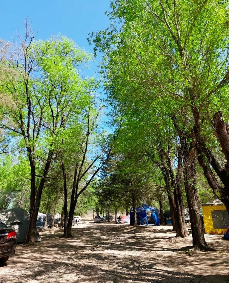 Acampar es la opción perfecta para conectar con la naturaleza en Córdoba.