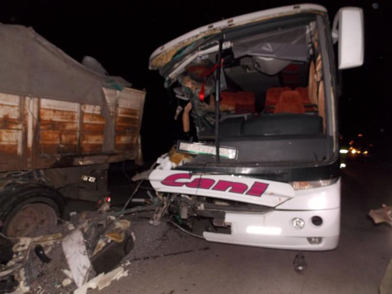 Accidente en la autopista a Rosario: 37 heridos