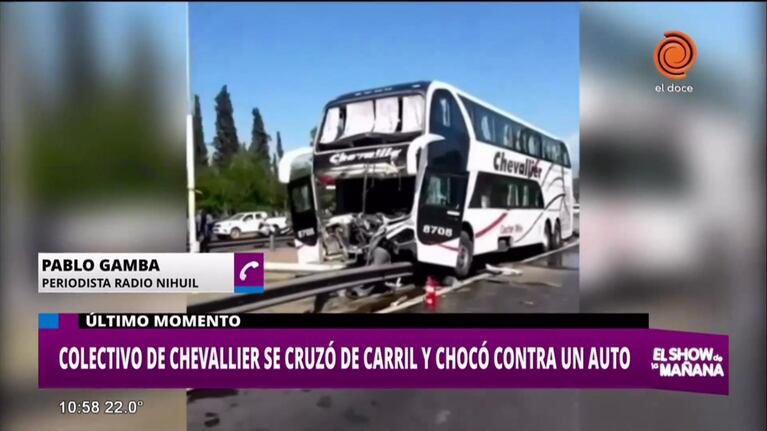 Accidente en Mendoza: Perdió el control del colectivo y chocó en la ruta