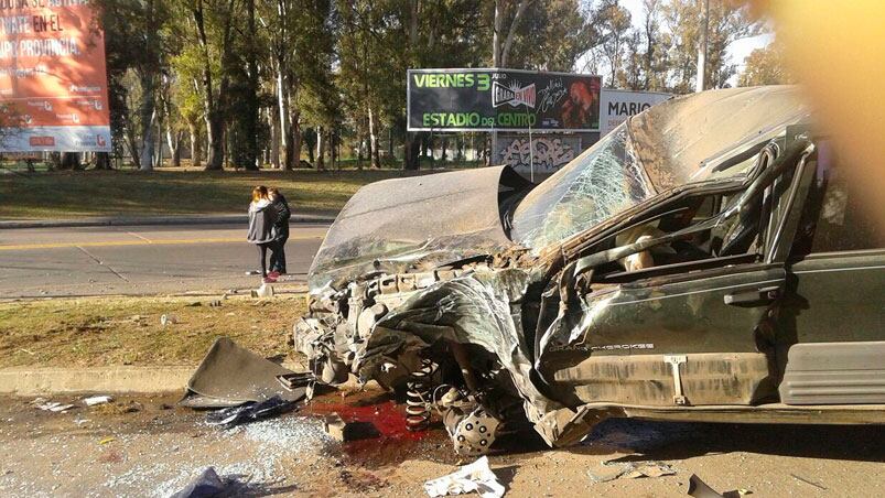 Accidente en Sagrada Familia y Costanera. Foto :Kari Vallori