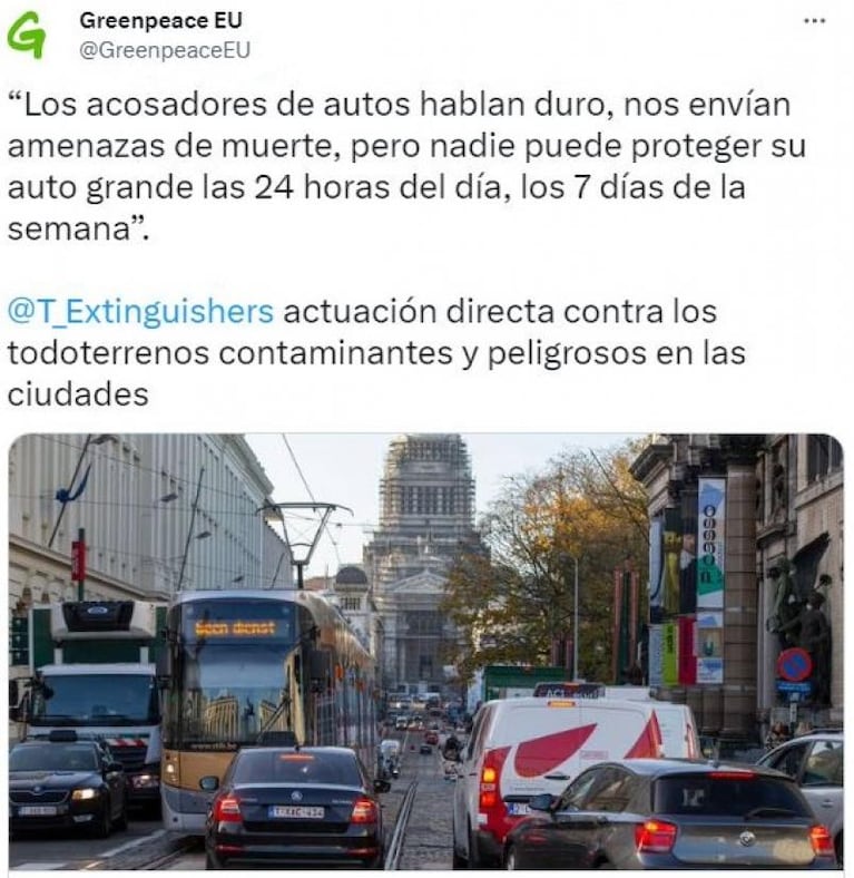 Activistas salieron a desinflar ruedas de autos: "Tu nafta mata"