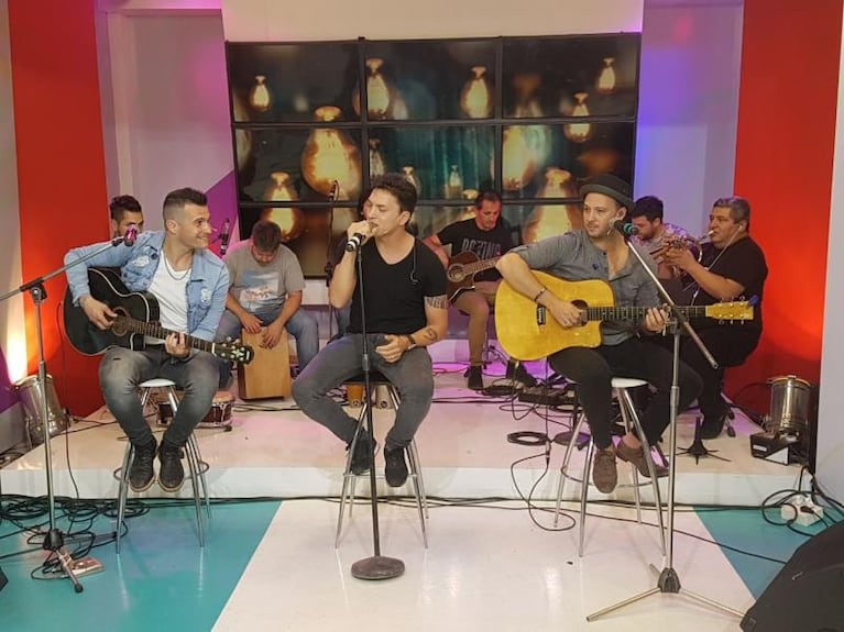 Acústico exclusivo: Banda XXI deleitó con su música