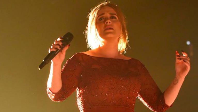 Adele cantó su nuevo signle "All I Ask" en los Grammy 2016 y su performance fue muy criticada.