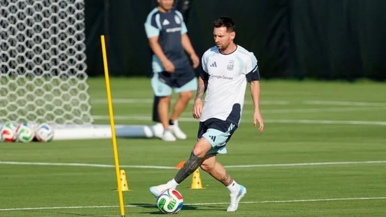 Adidas lanzó los botines que usará Messi en la Copa del Mundo.