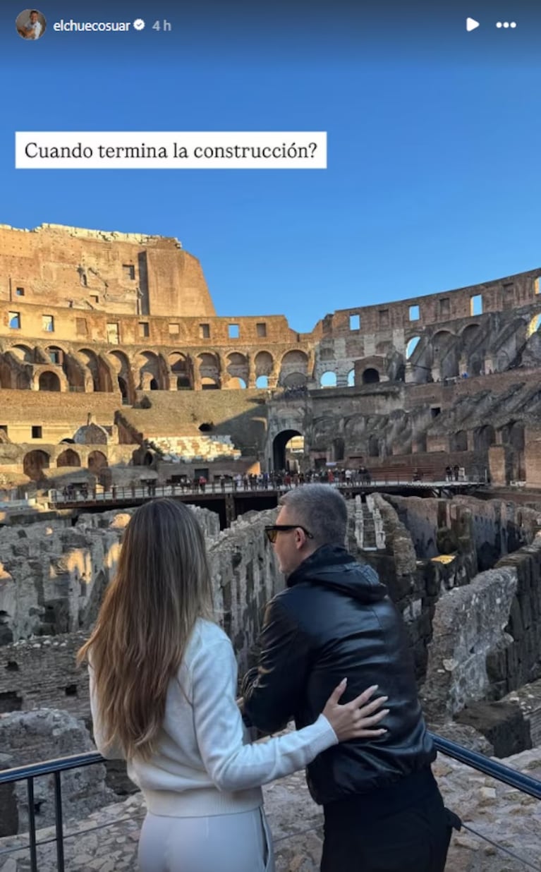 Adrián Suar blanqueó su romance con una foto desde el Coliseo.